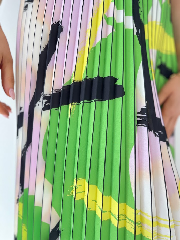 ABSTRACT PLEATED SKIRT